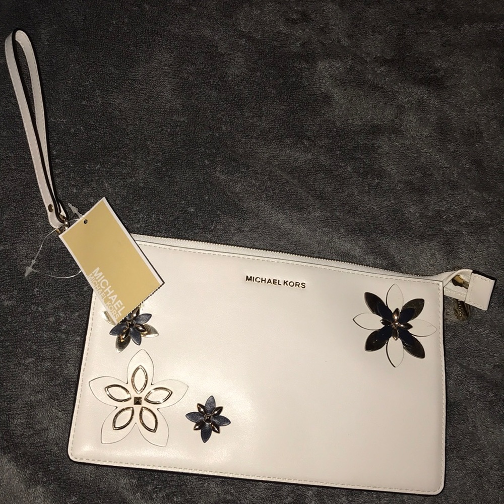White Michael kors wristlet